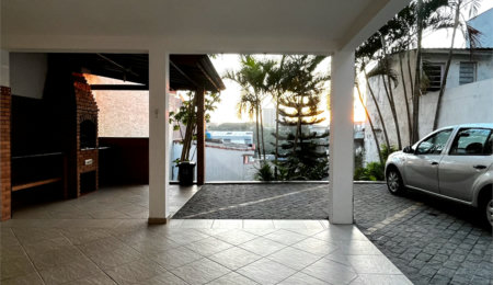 Sobrado à venda com 4 quartos, sendo 1 suíte,  em Vila Curuçá, Santo André, SP
