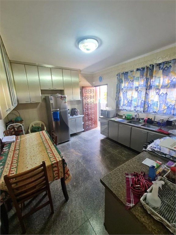 Casa à venda com 5 quartos, sendo 2 suítes, em Parque Novo Mundo, São Paulo, SP