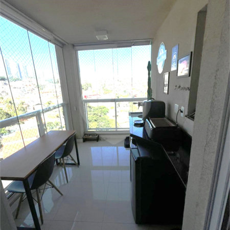 Apartamento à venda com 3 quartos, sendo 1 suíte,  em Super Quadra Morumbi, São Paulo, SP