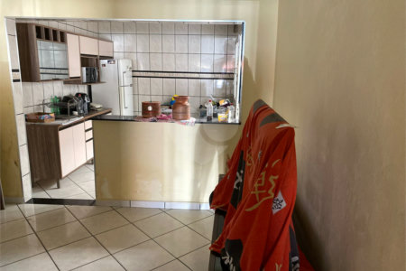 Casa Térrea à venda com 2 quartos em Vila Acoreana, Poá, SP