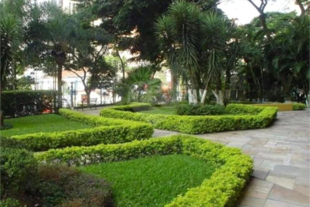 Apartamento à venda com 3 quartos, sendo 1 suíte, em Moema, São Paulo, SP