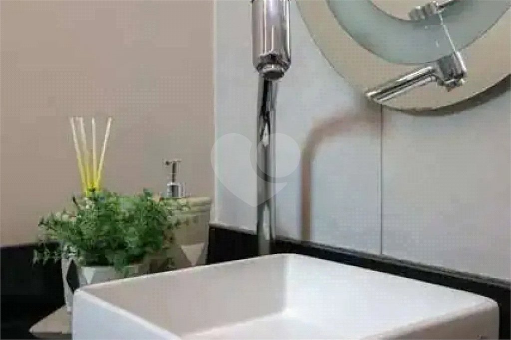 Casa à venda com 2 quartos, sendo 1 suíte,  no condomínio Cube Real Parque, São Paulo - SP