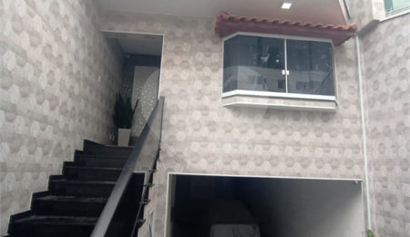 Sobrado à venda com 4 quartos, sendo 1 suíte,  em Tremembé, São Paulo, SP