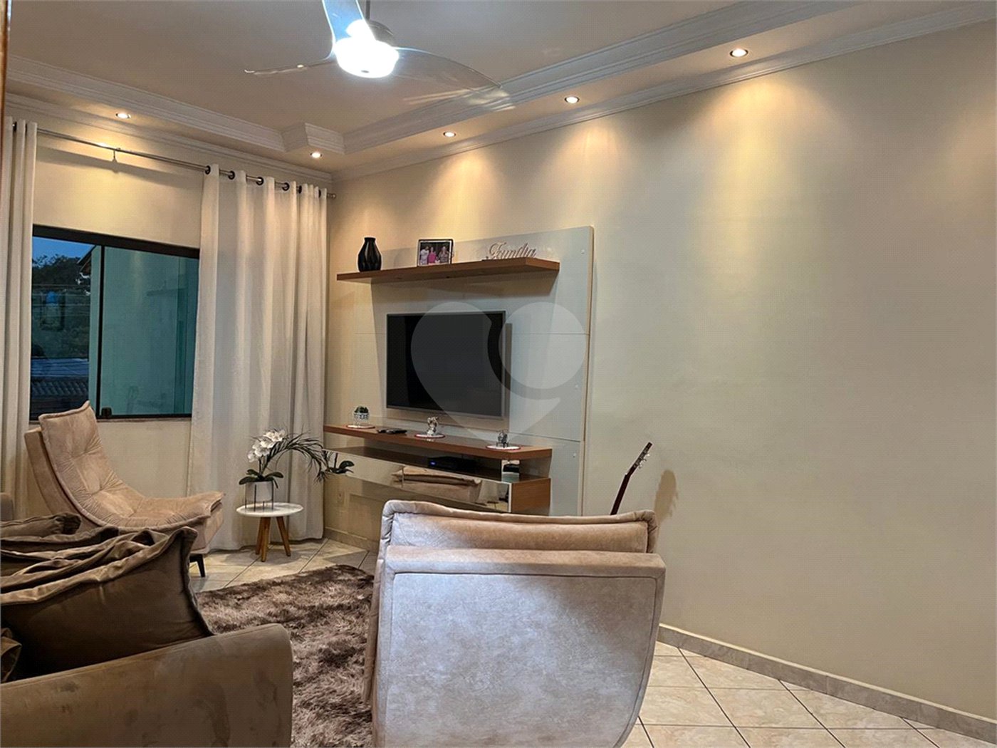 Sobrado à venda com 3 quartos, sendo 1 suíte,  em Vila Pirituba, São Paulo, SP