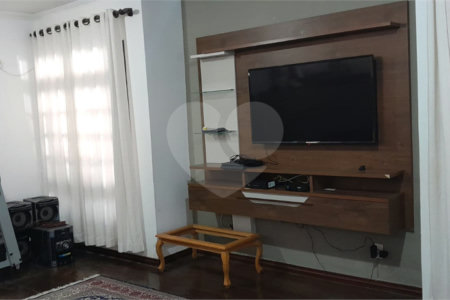 Sobrado à venda com 3 quartos, sendo 1 suíte,  em Vila Lavínia, Mogi das Cruzes, SP