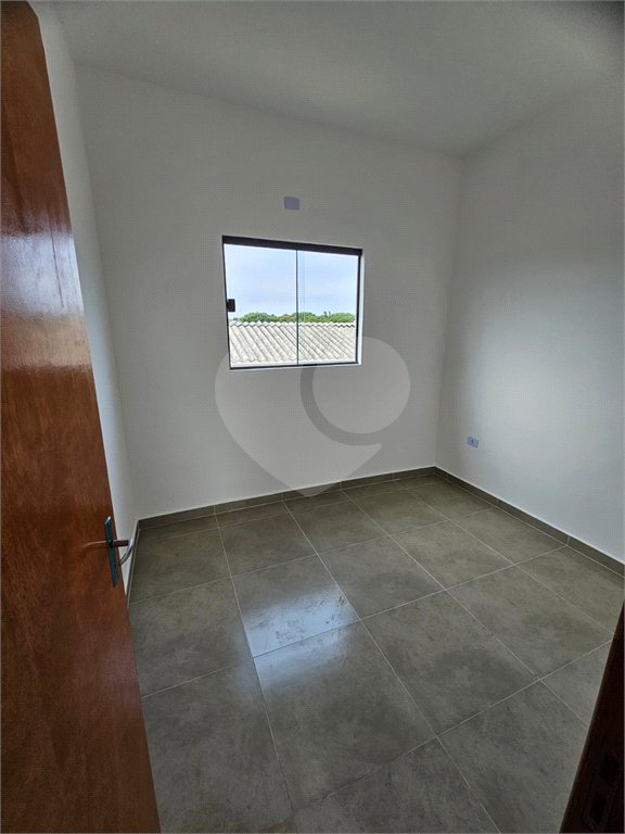 Sobrado à venda com 2 quartos em Maracanã, Praia Grande, SP
