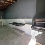 Casa à venda com 3 quartos, sendo 1 suíte, no condomínio Residencial Jardim das Palmeiras, Vinhedo - SP