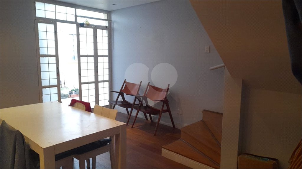 Casa de Vila à venda com 3 quartos em Vila Mariana, São Paulo, SP