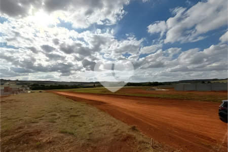 Terreno à venda em Portal dos Pinheiros Ii, Itapetininga, SP