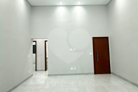 Casa à venda com 3 quartos, sendo 1 suíte, em Jardim Santa Cecília, Ribeirão Preto, SP