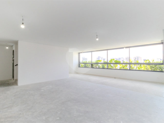 Apartamento à venda com 3 suítes em Campo Belo, São Paulo, SP
