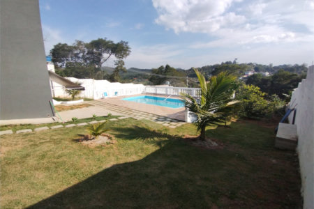 Chácara à venda com 4 quartos, sendo 1 suíte,  no Centro, Biritiba-mirim, SP