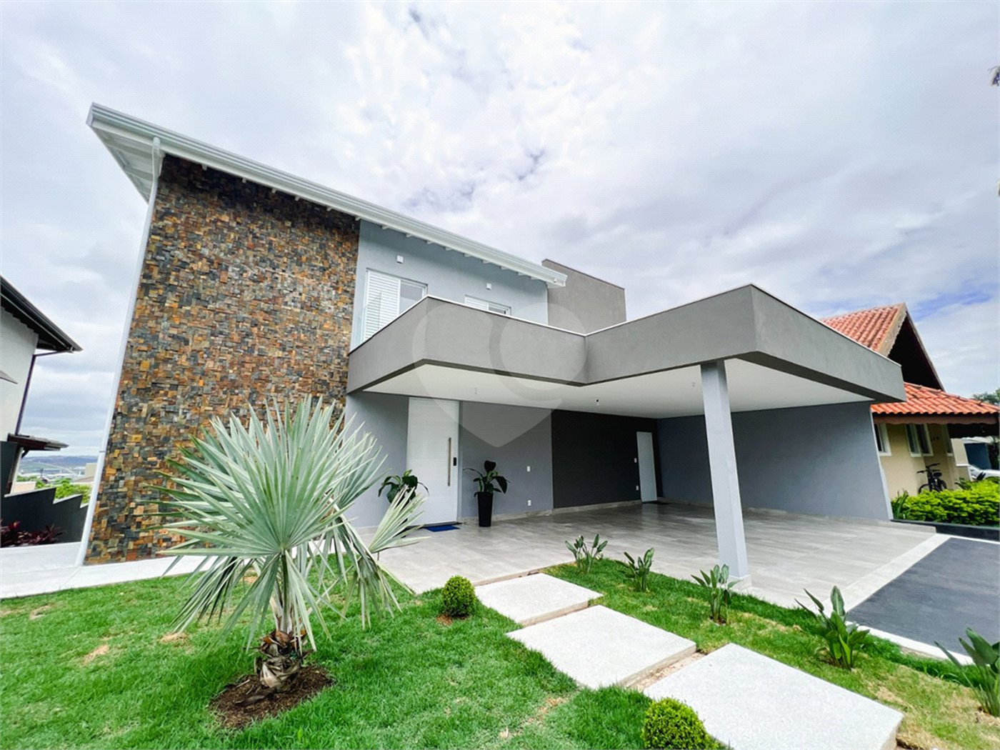 Casa à venda com 4 suítes no condomínio Alpes de Vinhedo, Vinhedo - SP