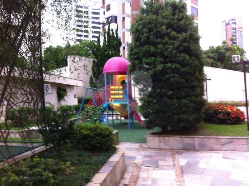 Apartamento à venda com 4 suítes em Real Parque, São Paulo, SP