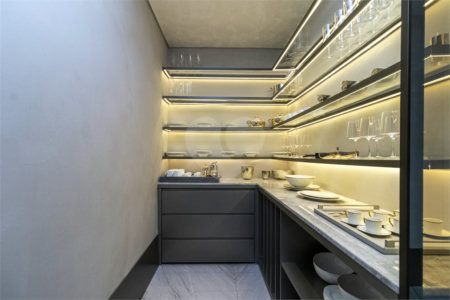 Apartamento à venda com 4 suítes em Jardim Guedala, São Paulo, SP