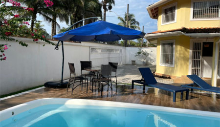 Casa à venda com 3 quartos, sendo 2 suítes,  em Maresias, São Sebastião, SP