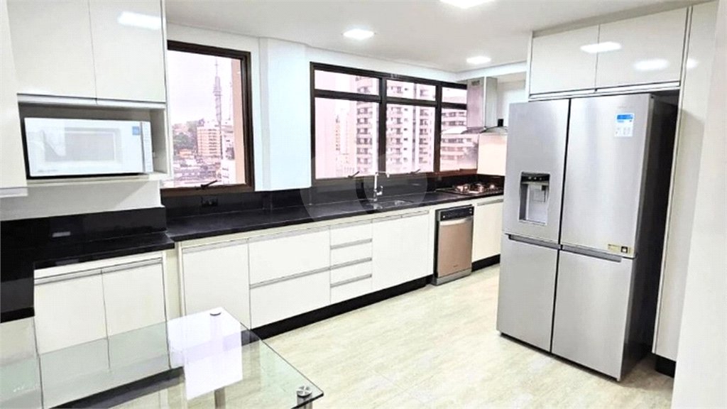 Apartamento à venda com 3 quartos, sendo 2 suítes, em Sumaré, São Paulo, SP