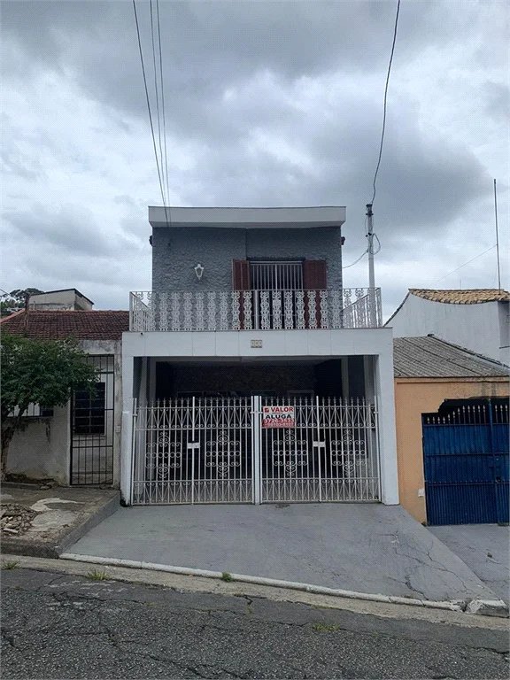 Sobrado à venda com 3 quartos em Vila Progredior, São Paulo, SP