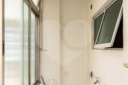 Apartamento à venda com 2 quartos em Cerqueira César, São Paulo, SP