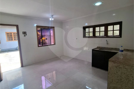 Casa Térrea à venda com 3 quartos, sendo 1 suíte, em Campo Grande, Rio de Janeiro, RJ