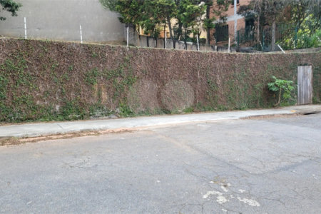 Terreno à venda em Jardim Sílvia (zona Oeste), São Paulo, SP