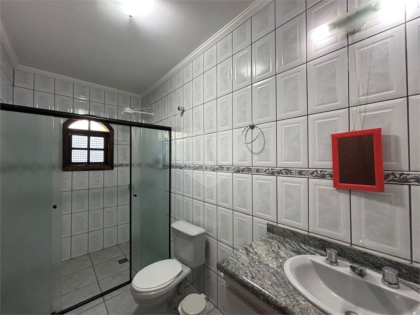 Casa Térrea à venda com 4 quartos, sendo 2 suítes, em Alpes D'Ouro, Bom Jesus dos Perdões, SP