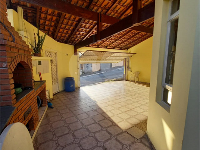 Sobrado à venda com 3 quartos, sendo 1 suíte,  em Tremembé, São Paulo, SP