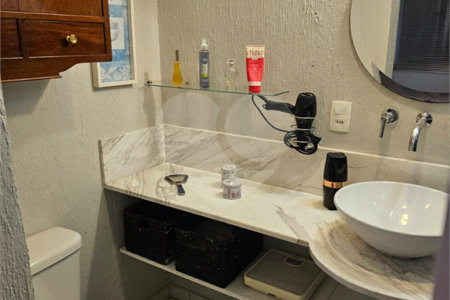 Apartamento à venda com 3 quartos, sendo 1 suíte, em Vila Olímpia, São Paulo, SP