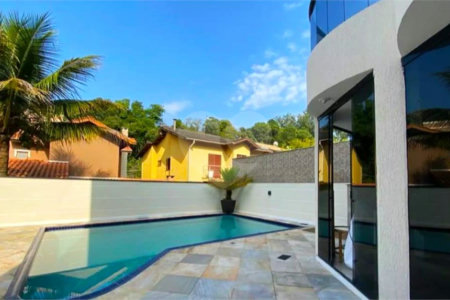 Casa à venda com 3 quartos, sendo 1 suíte, em Parque Monte Alegre, Taboão da Serra, SP
