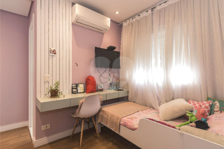 Duplex à venda com 4 quartos, sendo 3 suítes, em Bosque da Saúde, São Paulo, SP