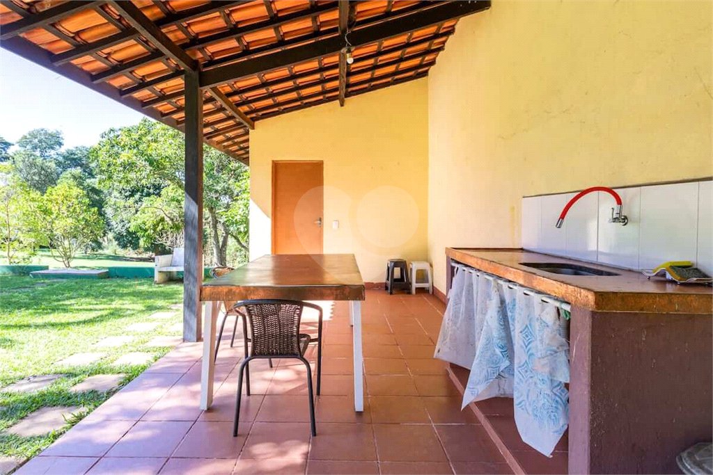 Chácara à venda com 2 quartos, sendo 1 suíte, em Atibaia, SP
