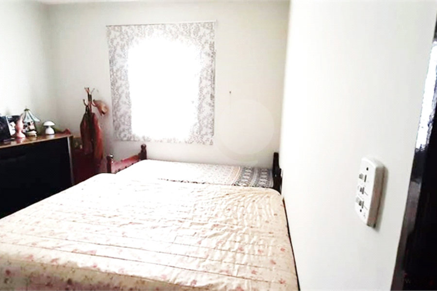 Casa à venda com 5 quartos, sendo 1 suíte, em Vila Nova Cachoeirinha, São Paulo, SP
