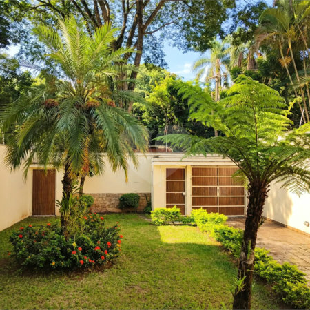 Casa para alugar com 4 quartos, sendo 2 suítes, no condomínio Comendador Elias Zarzur, São Paulo - SP