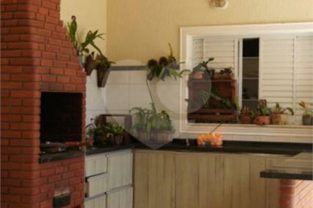 Casa à venda com 3 suítes no condomínio Amstalden, Indaiatuba - SP