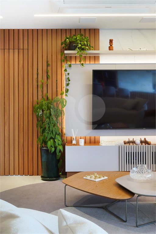 Apartamento à venda com 3 suítes em Indianópolis, São Paulo, SP