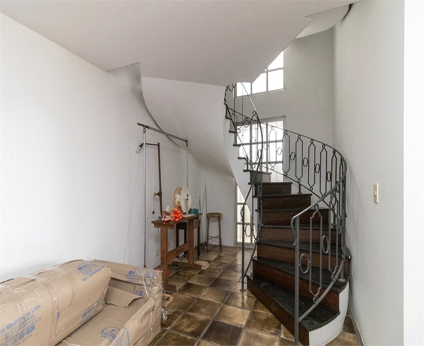 Casa à venda com 3 quartos, sendo 2 suítes,  em Alto de Pinheiros, São Paulo, SP