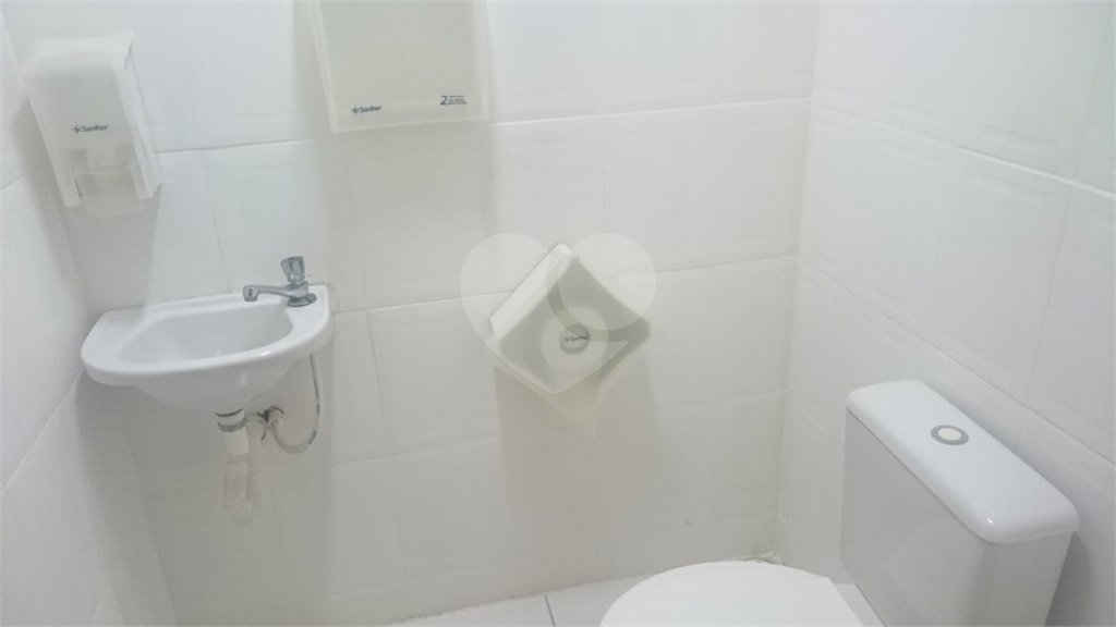 Casa para alugar com 9 quartos, sendo 3 suítes, em Jardim Panorama, Sorocaba, SP
