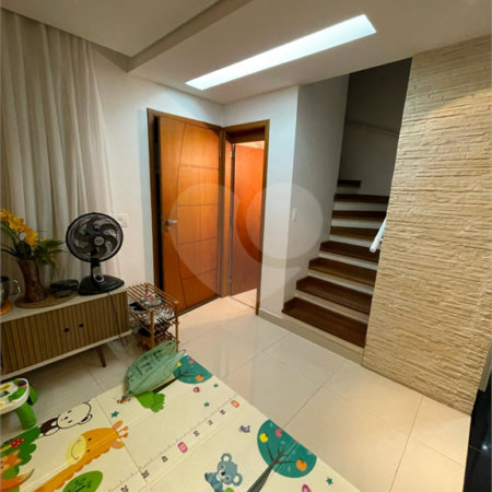 Casa à venda com 3 quartos, sendo 1 suíte,  no condomínio Villagio Campo Grande, São Paulo - SP