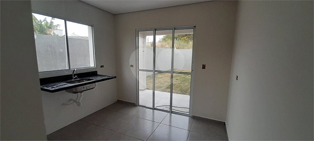 Casa à venda com 2 suítes em Vila Santa Helena, Atibaia, SP