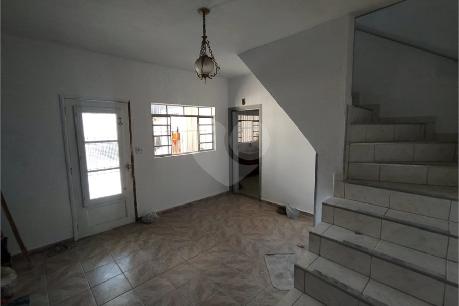 Sobrado à venda com 3 quartos em Vila Santa Clara, São Paulo, SP