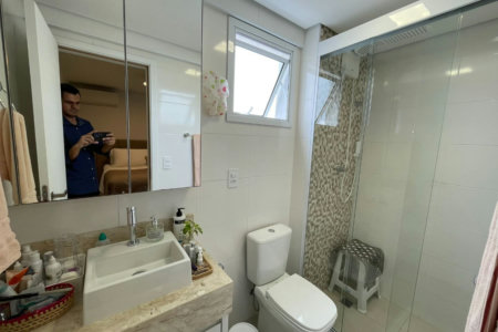 Apartamento 1 suíte com closet, 1 vaga demarcada, Embaré, Santos