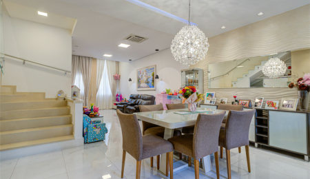 Casa à venda com 4 quartos, sendo 2 suítes,  no condomínio Residencial Terras Altas, São Paulo - SP