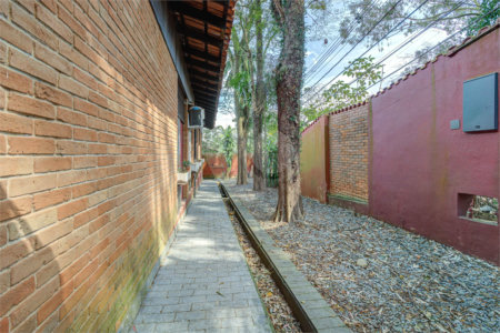 Casa Térrea à venda ou para alugar com 5 quartos, sendo 1 suíte, em Jardim Marajoara, São Paulo, SP