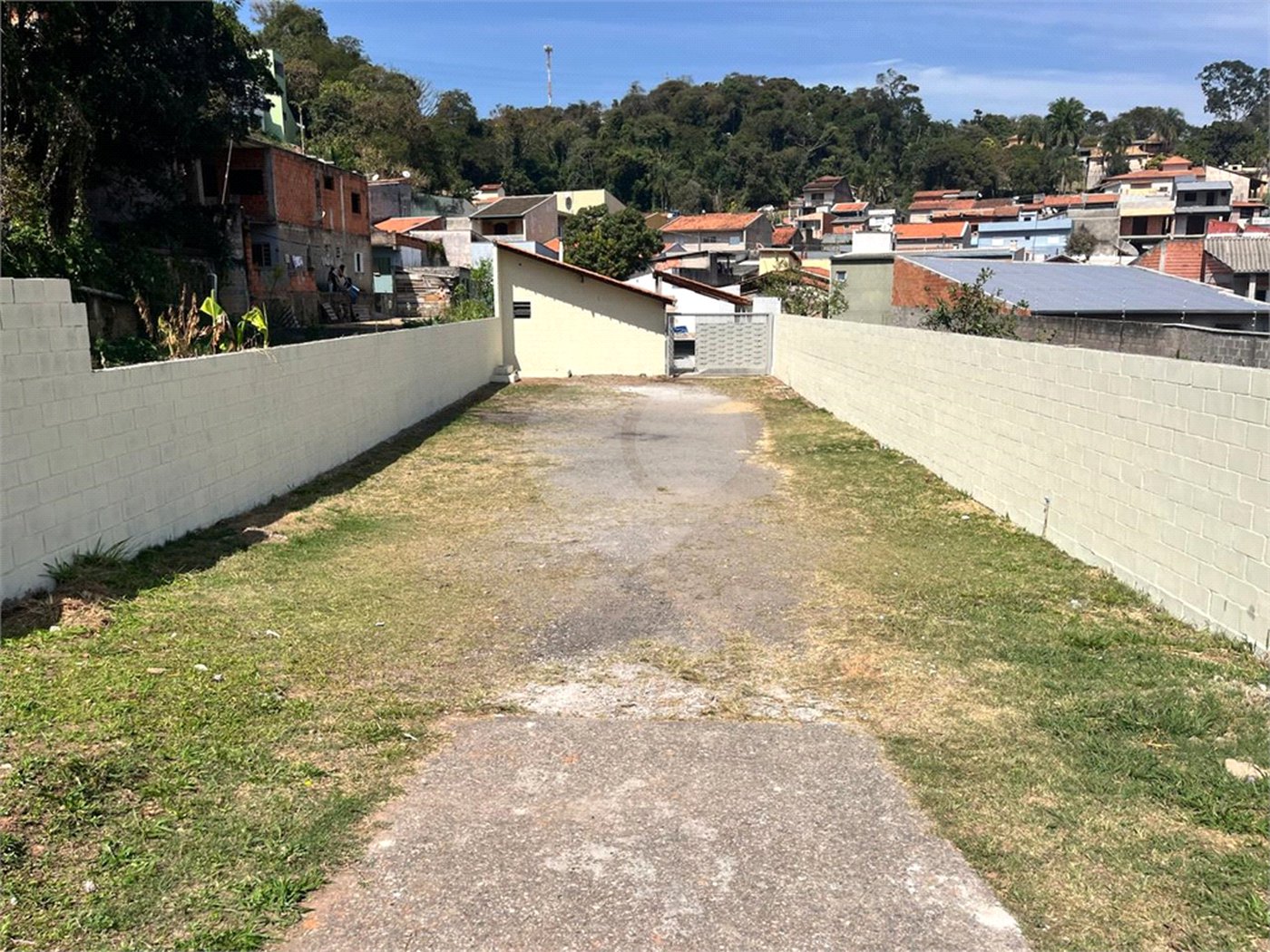 Casa à venda com 2 quartos em Vila Jeriva, Várzea Paulista, SP