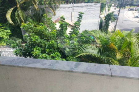 Casa à venda com 2 quartos, sendo 1 suíte, no condomínio River Plate, Rio de Janeiro - RJ