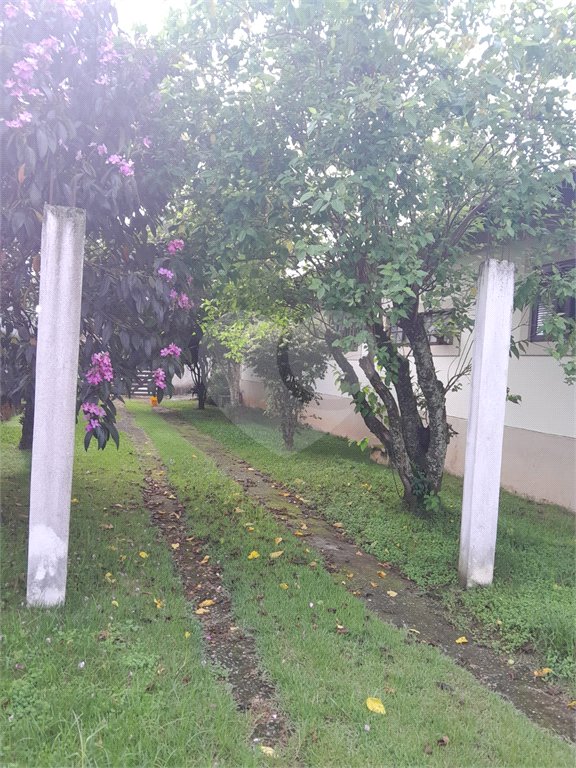 Casa à venda com 4 quartos, sendo 3 suítes,  em Vila Áurea, Poá, SP