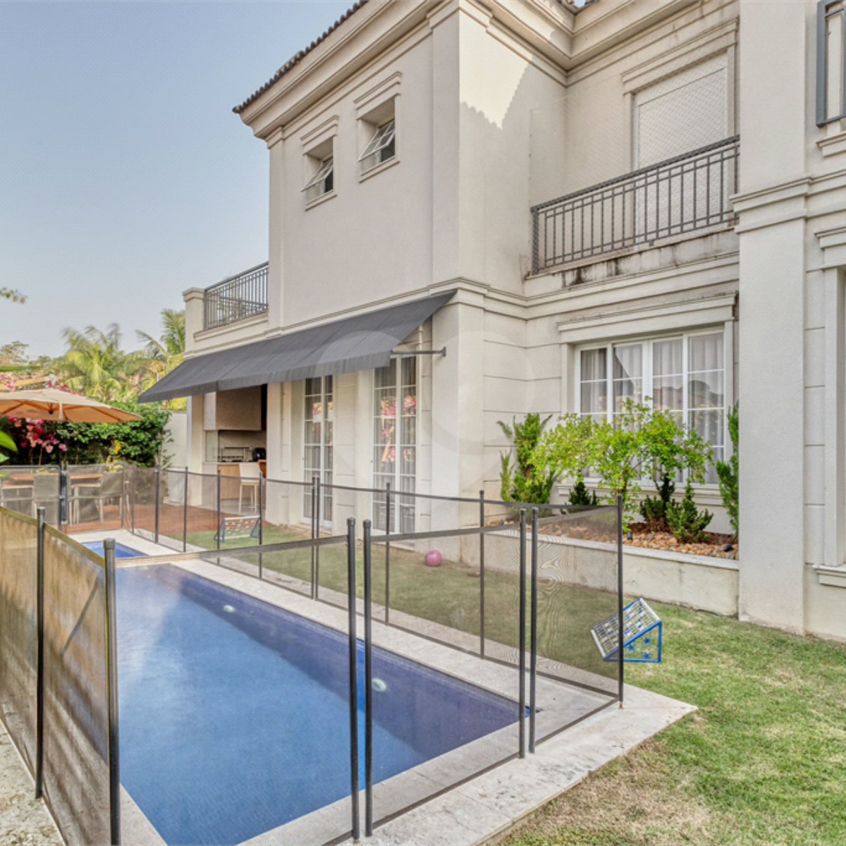 Casa à venda com 4 suítes no condomínio L'unique, São Paulo - SP