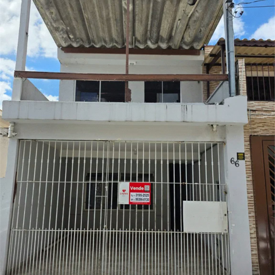 Sobrado à venda com 4 quartos, sendo 1 suíte, em Rio Pequeno, São Paulo, SP