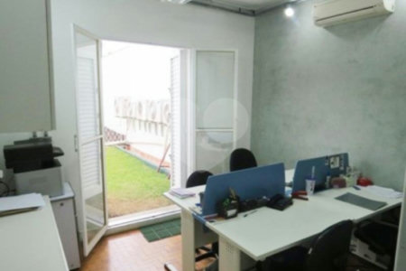 Sobrado à venda com 3 quartos em Brooklin Paulista, São Paulo, SP