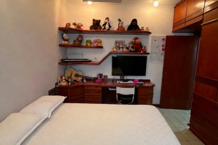 Casa à venda com 3 quartos, sendo 1 suíte,  em Santos Dumont, Três Lagoas, MS